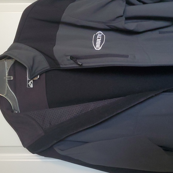 ⭐️ Black & Gray Moultrie Logo Jacket - Picture 5 of 5